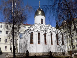 Курск, храм равноапп. Кирилла и Мефодия при Курском государственном университете.